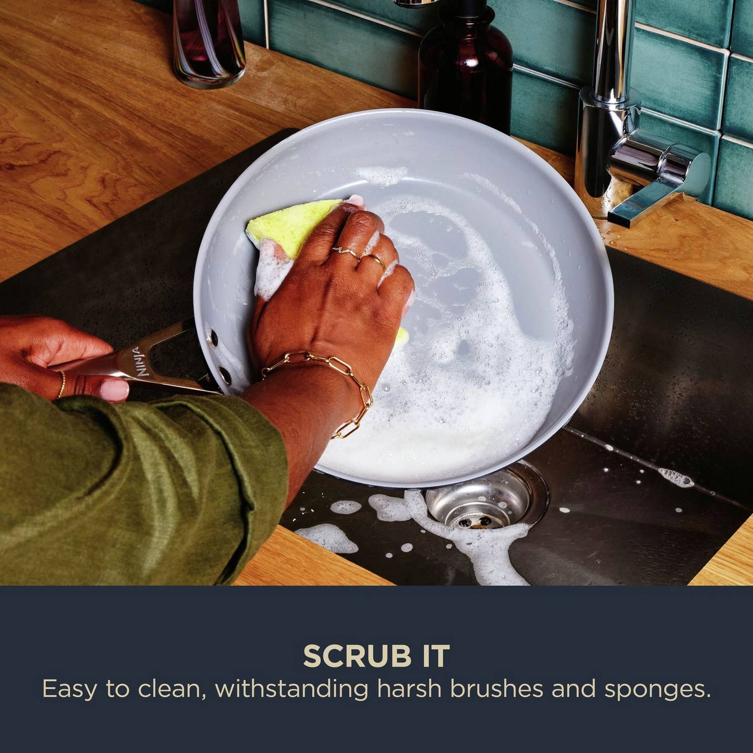 Ninja 24cm Ceramic Pro Aluminium Frying Pan